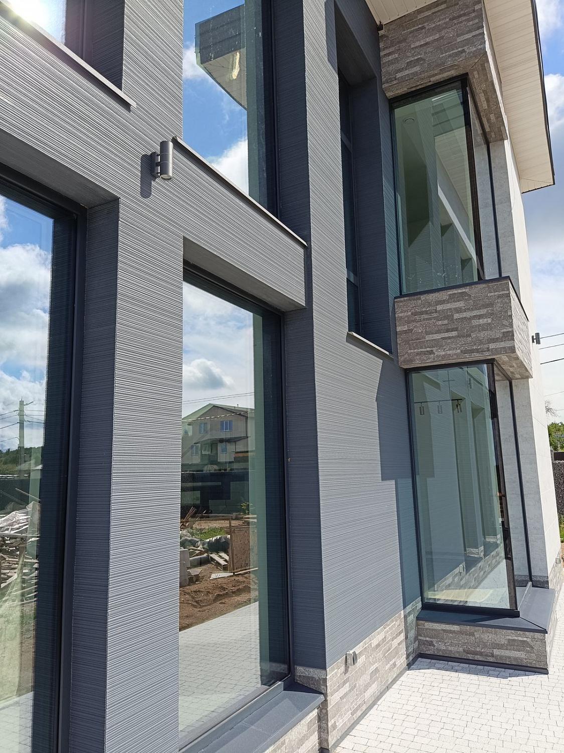 Дом 350 кв.м в стиле «хай-тек» в Московской области